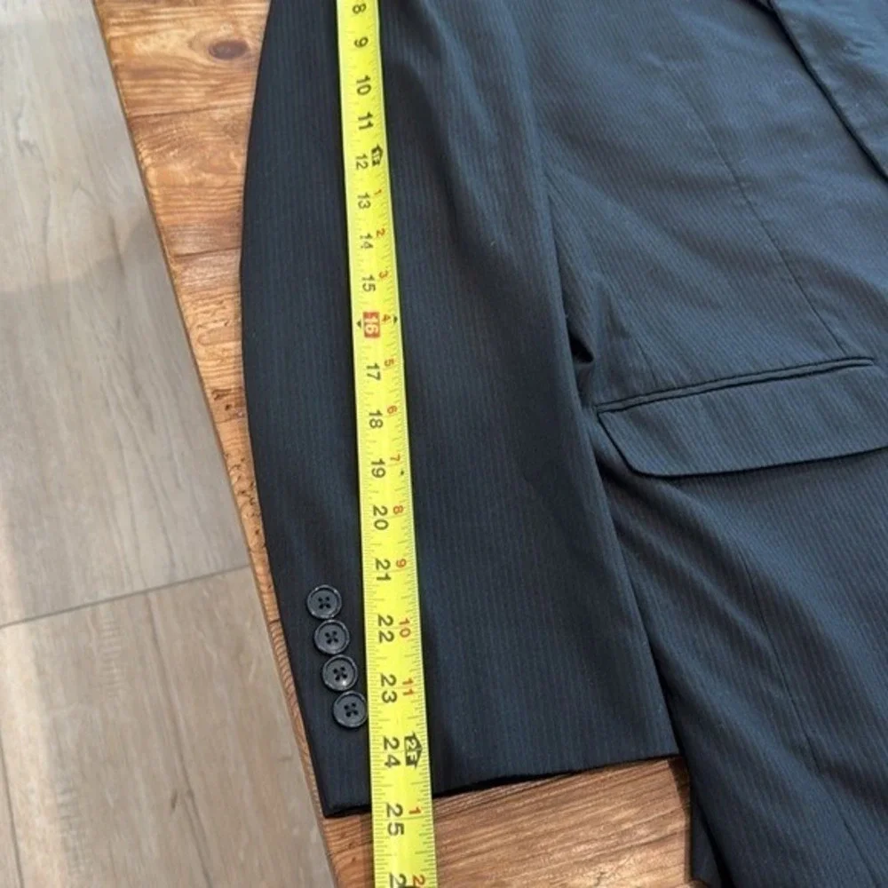 Michael Kors Mens Black Pinstripe‎ Two Button Blazer Suit Jacket 44R EUC